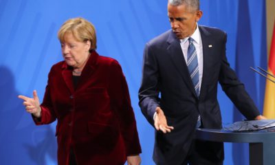 epa05635223 US President Barack Obama and German Chancellor Angela Merkel deliver a press conference in the Federal Chancellery in Berlin, Germany, 17 November 2016. Obama is on a farewell visit to the German captial.  EPA/KAY NIETFELD