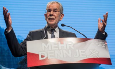 epa05659699 (FILE) A file picture dated 02 December 2016 shows Presidential candidate and former head of the Austrian Green Party Alexander Van der Bellen speaks during his final election rally in Vienna, Austria. Van der Bellen on 04 December 2016 is tipped the winner in the early projections as polls close in the country which holds a re-run of the run-off which was narrowly won by van der Bellen on 22 May but later annulled by Austrian courts due to minor irregularities in vote counting following an appeal from rival Hofer.  EPA/CHRISTIAN BRUNA