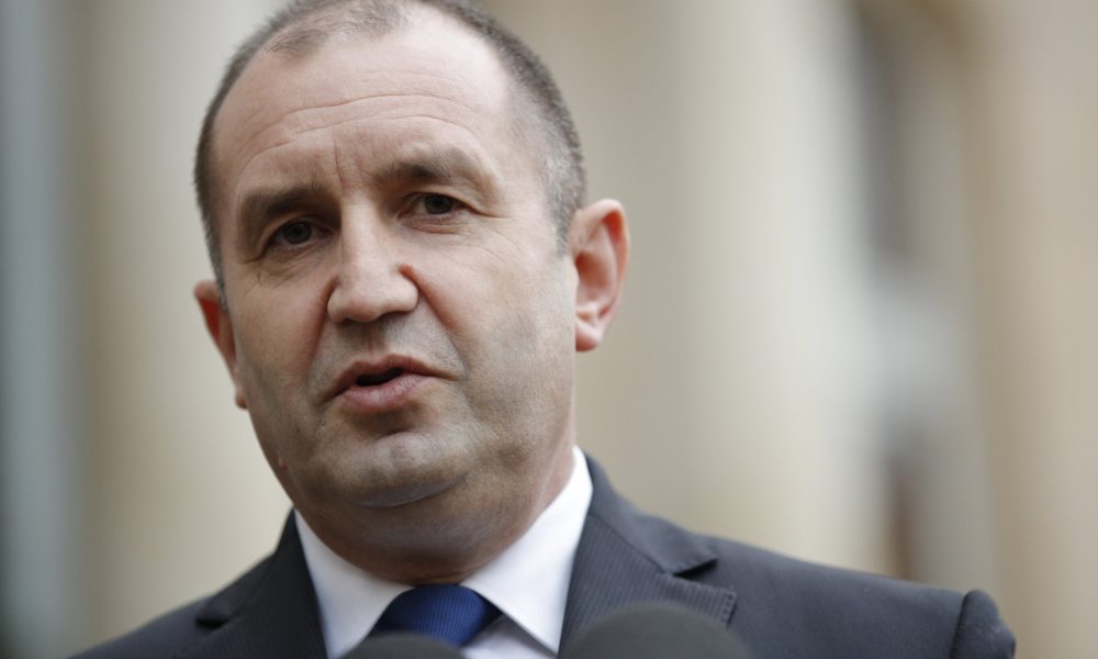 epa06367016 Bulgarian President Rumen Radev speaks to the media following his meeting with French President Emmanuel Macron (not pictured) at the Elysee Palace in Paris, France, 04 December 2017. Rumen Radev is on a State visit to France from 04 to 06 December 2017.  EPA/YOAN VALAT