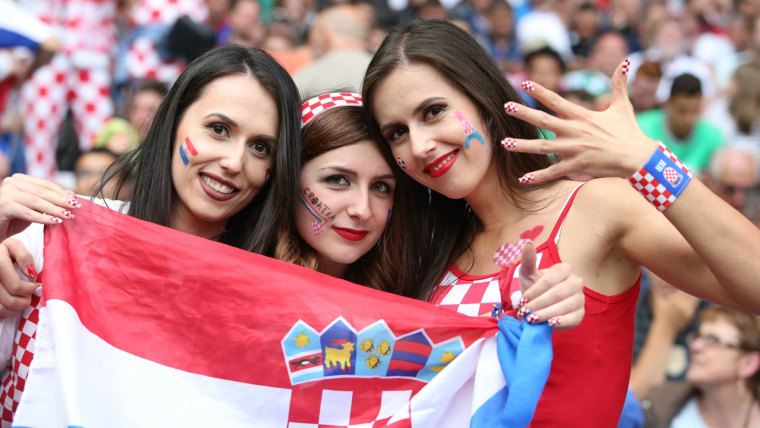 Images-Pictures-and-Photos-of-Beautiful-Sexy-and-Hot-Croatia-girls-Croatian-Female-Fans-In-World-Cup-2018
