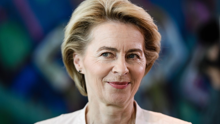 epa07718866 (FILE) - German Defense Minister Ursula von der Leyen at the beginning of a cabinet meeting at the Chancellery in Berlin, Germany, 03 July 2019 (reissued 15 July 2019). Media reports on 15 July 2019 state Ursula von der Leyen has announced via Twitter that she will resign from her post as German Defense Minister on 17 July 2019. A vote on von der Leyen's nomination as the head of the European Commission will take place at the plenary session of the European  Parliament on 16 July.  EPA/CLEMENS BILAN