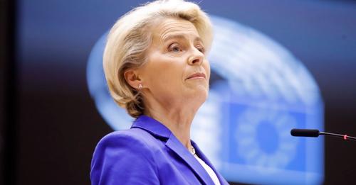 epa10296177 European Commission President Ursula von der Leyen attends a mini plenary session of the European Parliament in Brussels, Belgium, 09 November 2022. The plenary will focus on outcomes of the European Council meeting of 20-21 October 2022.  EPA/OLIVIER HOSLET