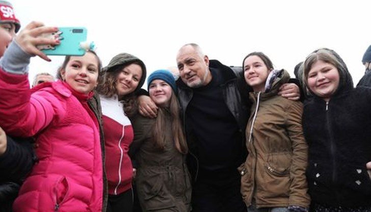 4bad4703c0424fa4bb55016254e87f3b