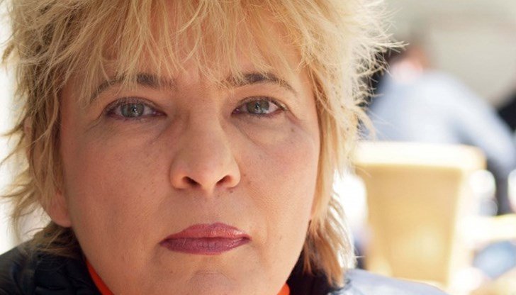 38584f22215c4a67b5ca456b4808bf32