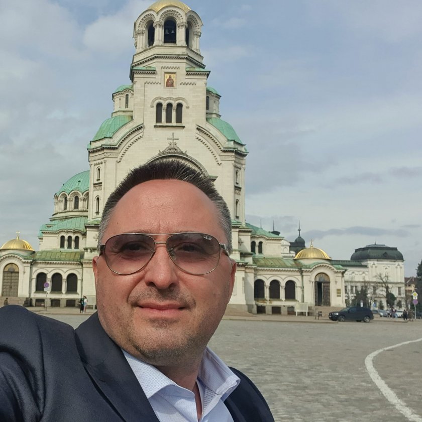 8276707dc84cba0b1c562b3f79ad7a98