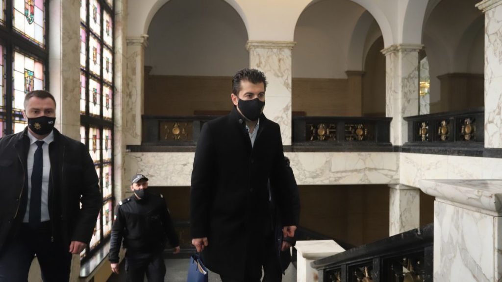 kiril-petkov-sled-razpita-ne-sme-dovolni-ot-geshev-ne-ni-e-strah-ot-nikogo-1