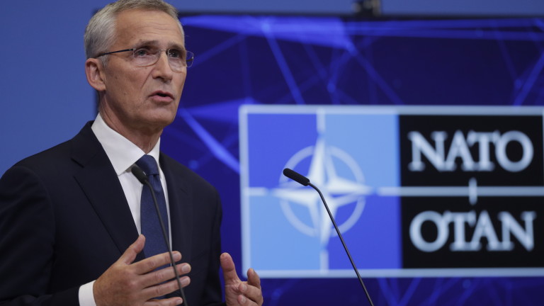 epa10216096 NATO Secretary General Jens Stoltenberg speaks during a press conference on Russia's annexation of four areas of Ukraine at the alliance's headquarters in Brussels, Belgium, 30 September 2022. President Putin has declared there are four new regions of Russia and signed on 30 September the formal annexation of the Kherson, Zaporizhzhia, Donetsk and Luhansk regions of Ukraine.  EPA/OLIVIER HOSLET