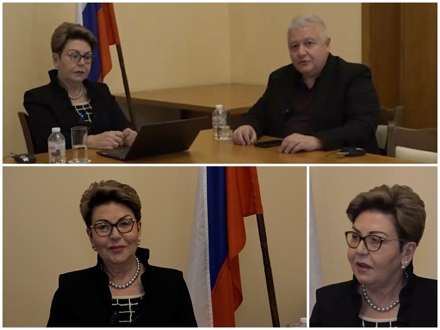 900e6356878411d1aaa8f9bb1acdab19